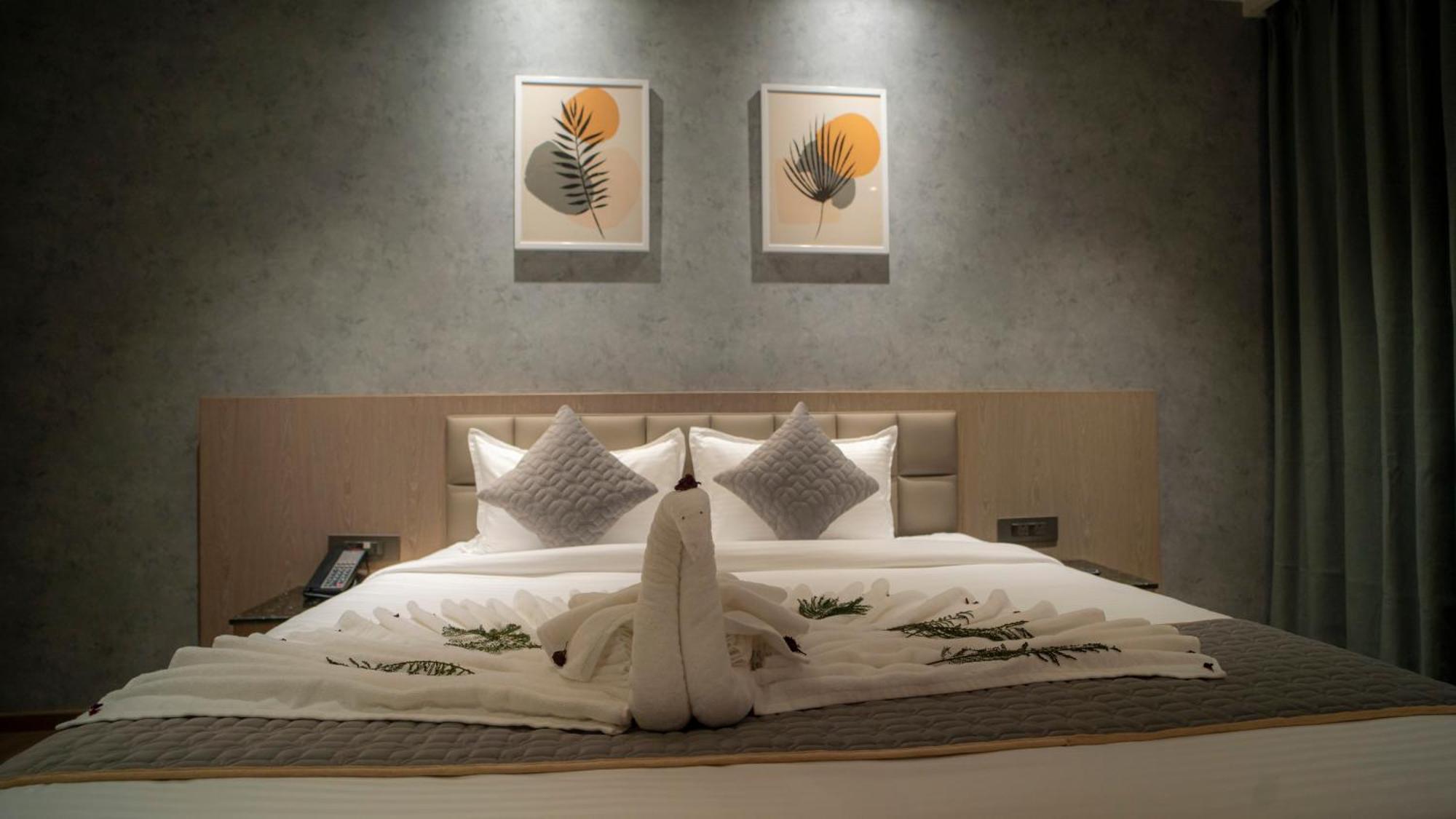 Hotel Tulips Grand Hyderabad